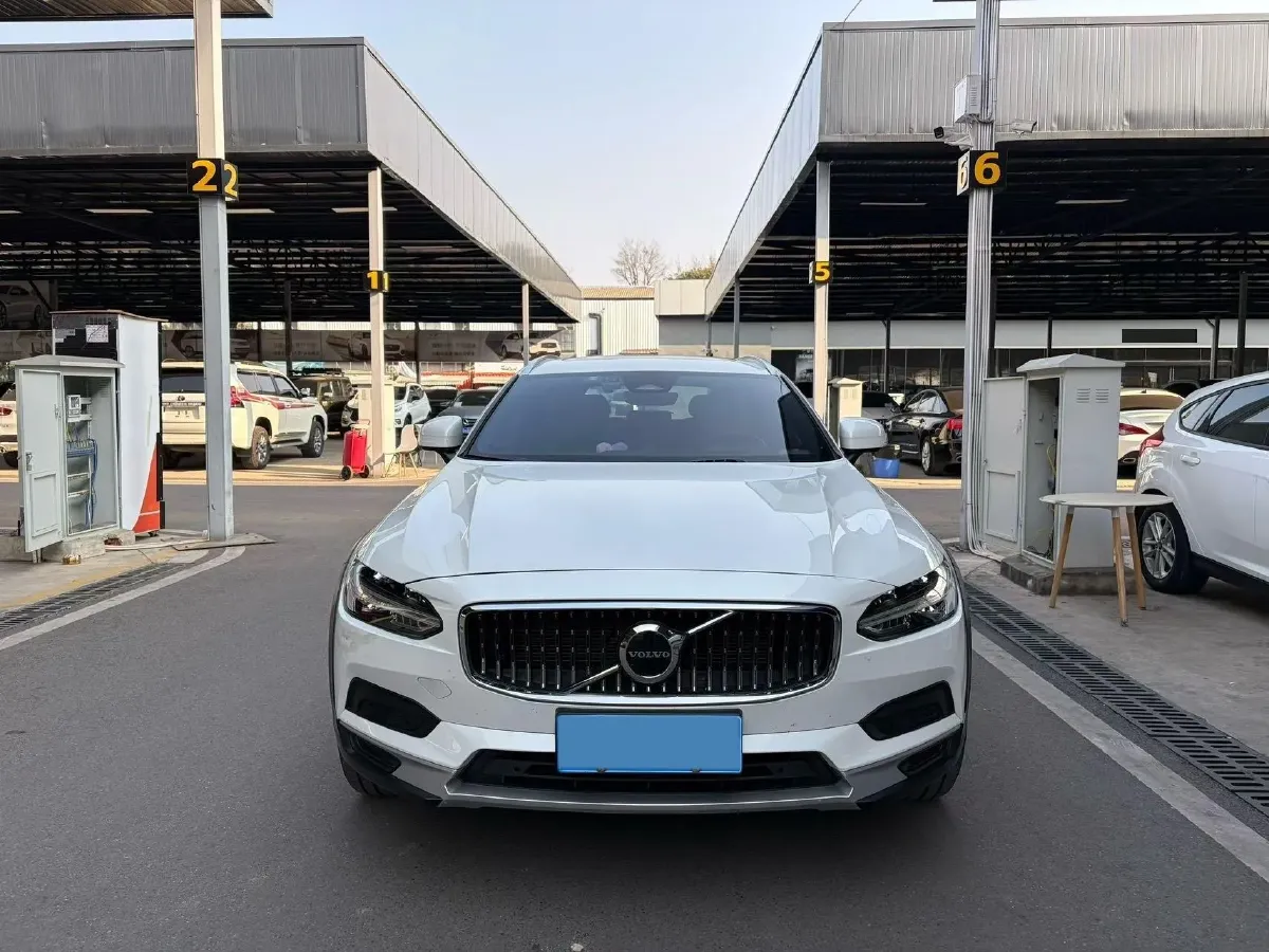 2022 Volvo V90 2.0T 250HP L4 8AT,autocango,china used car exporter,china ev exporter,chinese used car exporter,chinese used ev exporter