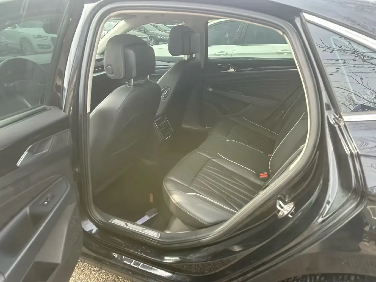 2023 Volkswagen Passat 2.0T 186HP L4 7DCT,autocango,china used car exporter,china ev exporter,chinese used car exporter,chinese used ev exporter