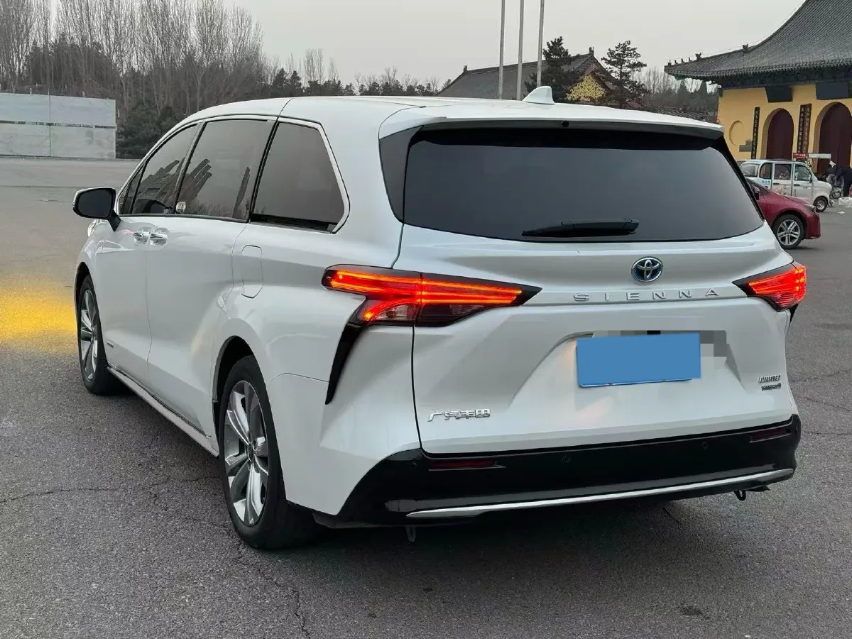 2023 Toyota Sienna 2.5L 189HP L4 E-CVT Hybrid,autocango,china used car exporter,china ev exporter,chinese used car exporter,chinese used ev exporter