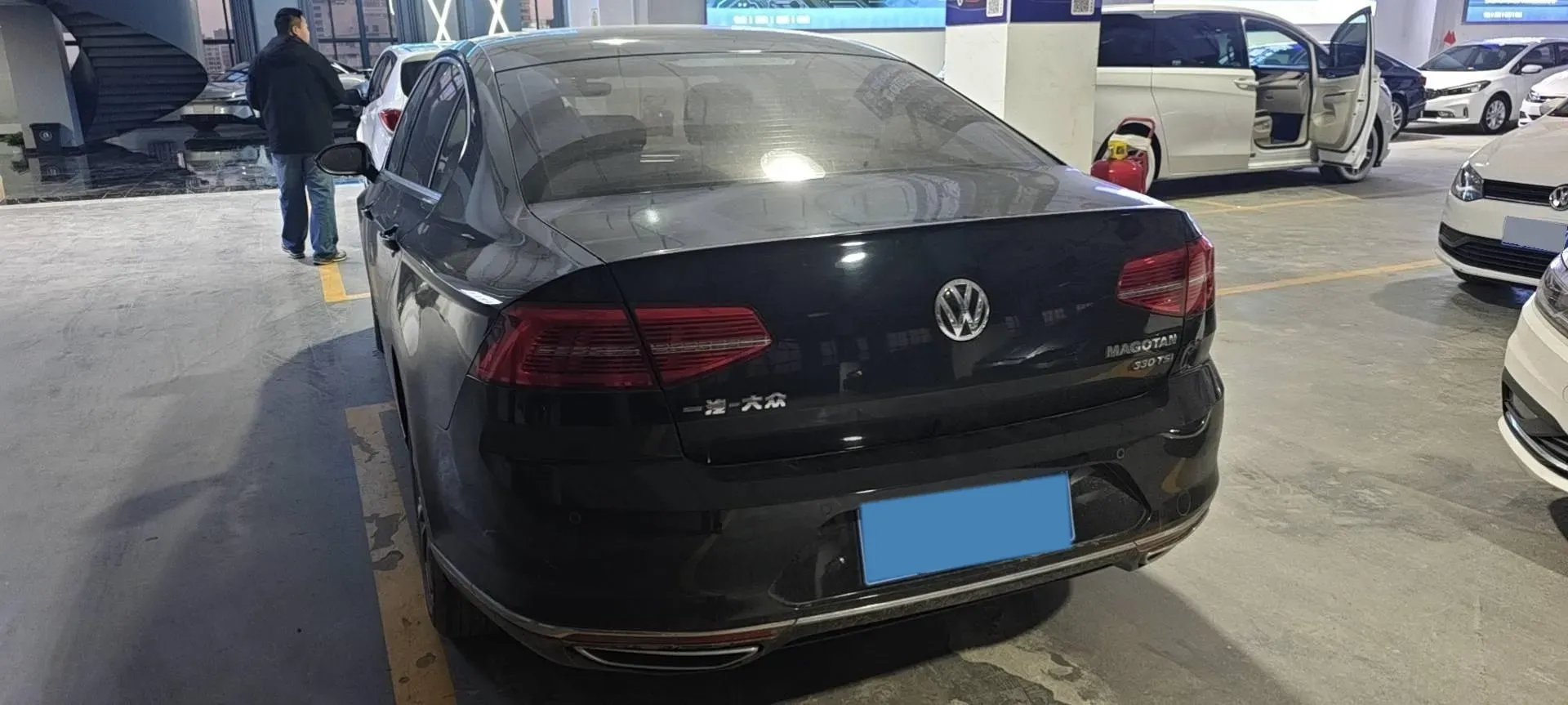 2018 Volkswagen Magotan 1.8T 180HP L4 7DCT,autocango,china used car exporter,china ev exporter,chinese used car exporter,chinese used ev exporter