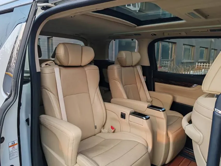 2018 Toyota Alphard 3.5L 301HP V6 8AT,autocango,china used car exporter,china ev exporter,chinese used car exporter,chinese used ev exporter