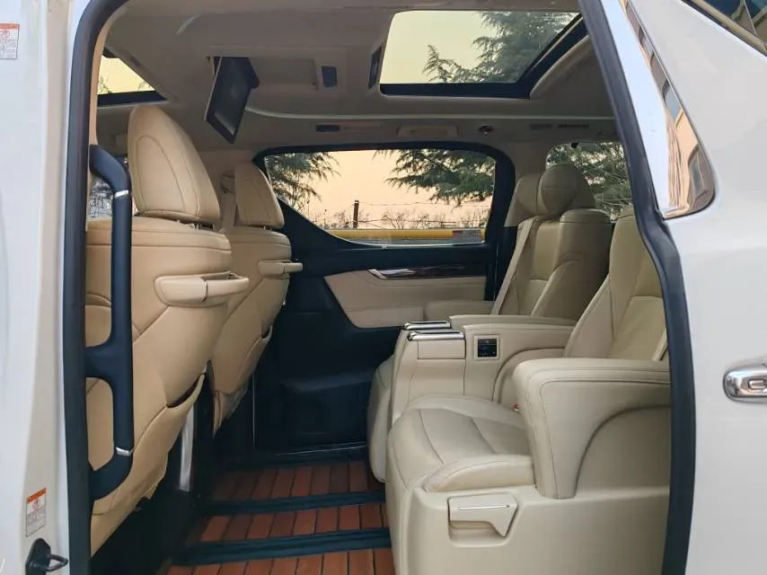 2018 Toyota Alphard 3.5L 301HP V6 8AT,autocango,china used car exporter,china ev exporter,chinese used car exporter,chinese used ev exporter