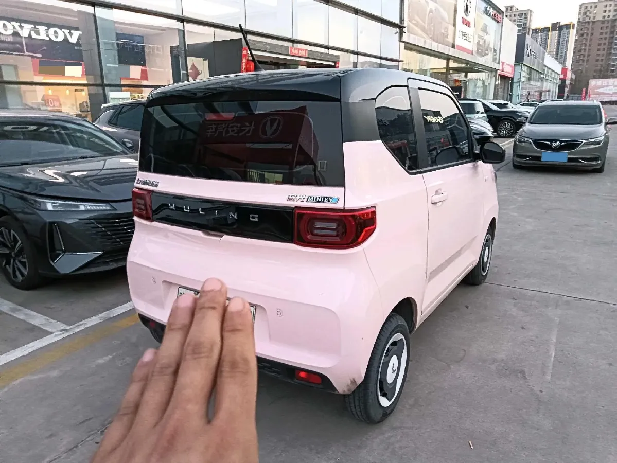 2022 WuLing HongGuang MINI EV BEV 13.9KWH,autocango,china used car exporter,china ev exporter,chinese used car exporter,chinese used ev exporter