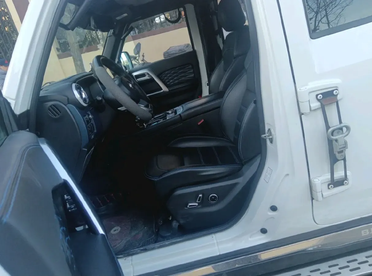 2018 Beijing BJ40 2.3T 250HP L4 6AT,autocango,china used car exporter,china ev exporter,chinese used car exporter,chinese used ev exporter