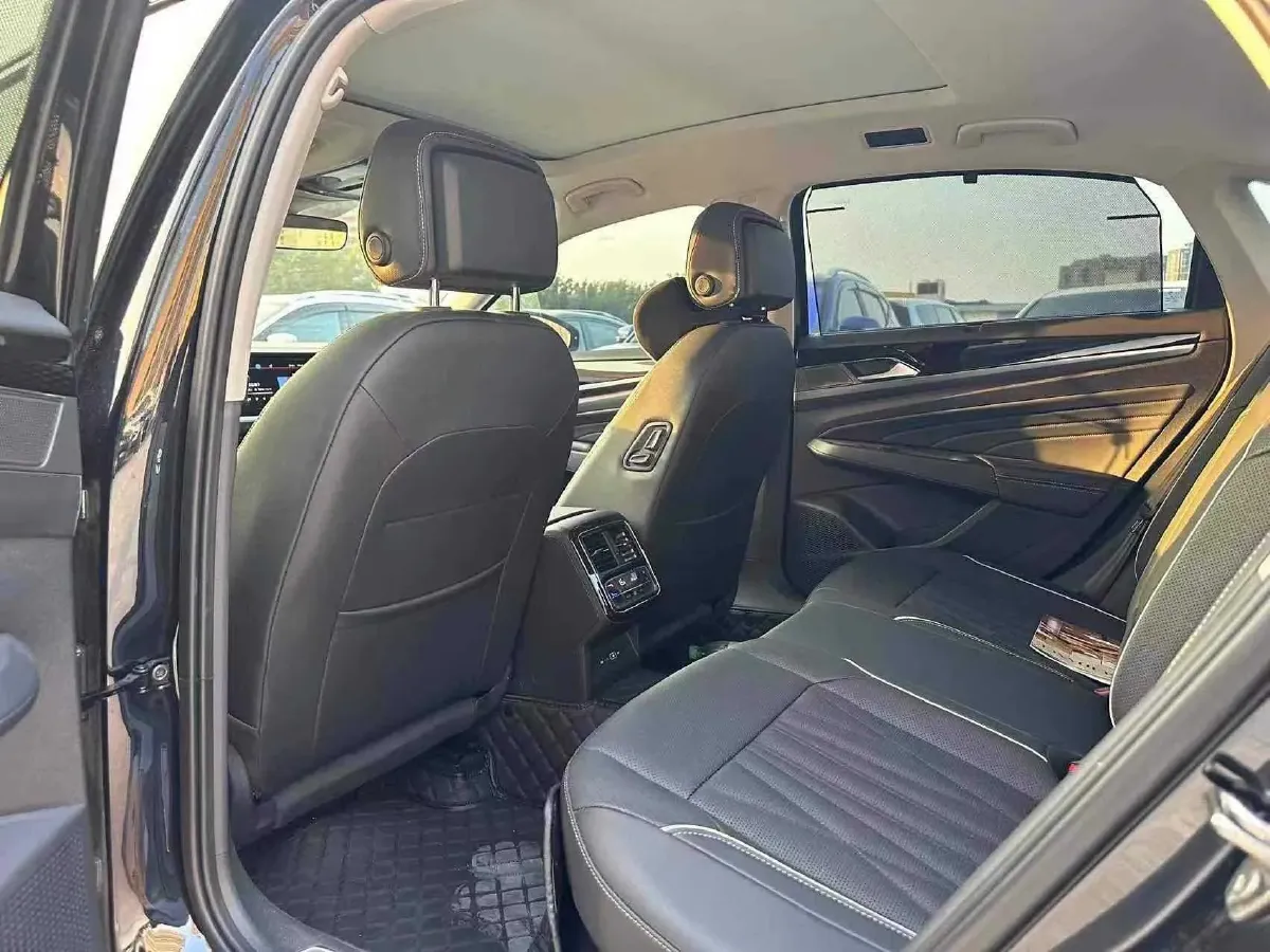 2023 Volkswagen Passat 2.0T 186HP L4 7DCT,autocango,china used car exporter,china ev exporter,chinese used car exporter,chinese used ev exporter