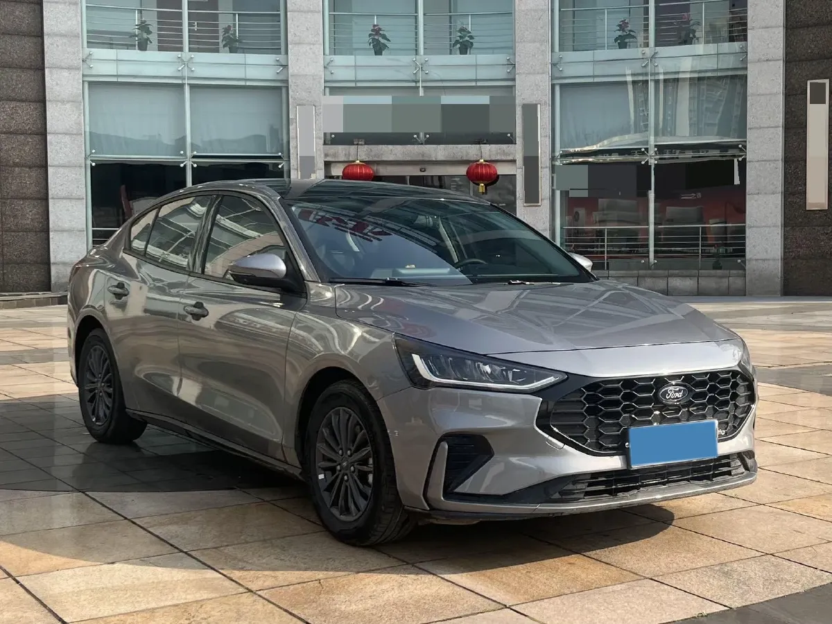 2022 Ford Focus 1.5T 177HP L4 6AT,autocango,china used car exporter,china ev exporter,chinese used car exporter,chinese used ev exporter