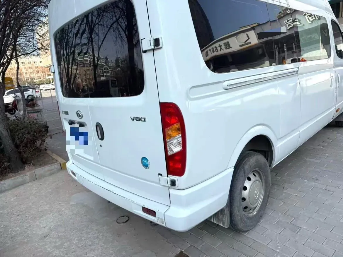 2021 MAXUS XinTu V80 2.0T 139HP L4 6MT,autocango,china used car exporter,china ev exporter,chinese used car exporter,chinese used ev exporter