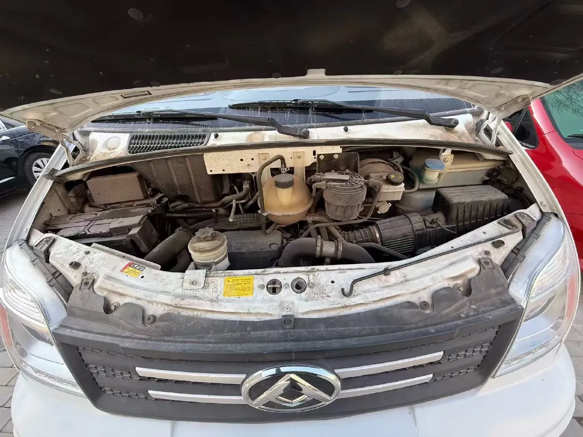 2021 MAXUS XinTu V80 2.0T 139HP L4 6MT,autocango,china used car exporter,china ev exporter,chinese used car exporter,chinese used ev exporter