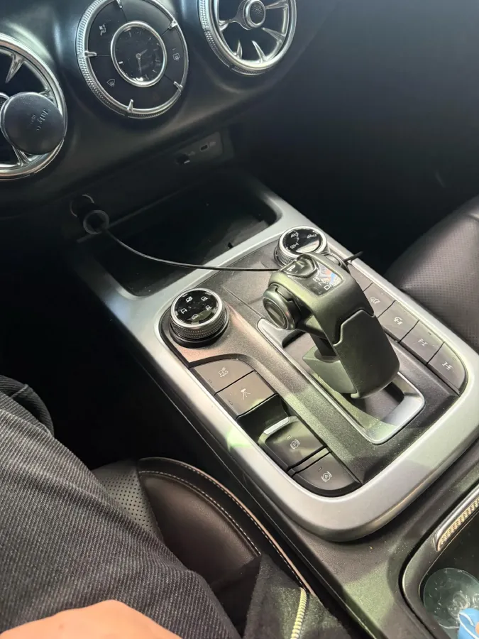 2022 Tank 300 2.0T 227HP L4 8AT,autocango,china used car exporter,china ev exporter,chinese used car exporter,chinese used ev exporter