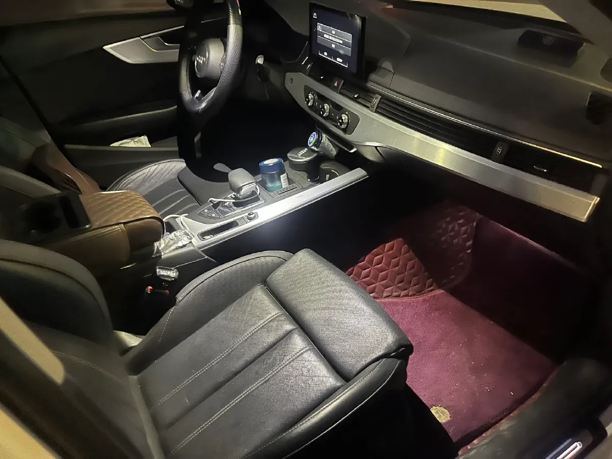 2020 Audi A4L 2.0T 190HP L4 7DCT,autocango,china used car exporter,china ev exporter,chinese used car exporter,chinese used ev exporter