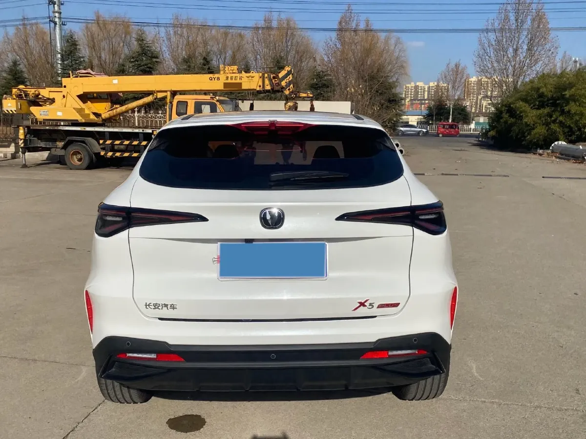 2024 ChangAn X5 PLUS 1.5T 188HP L4 7DCT,autocango,china used car exporter,china ev exporter,chinese used car exporter,chinese used ev exporter