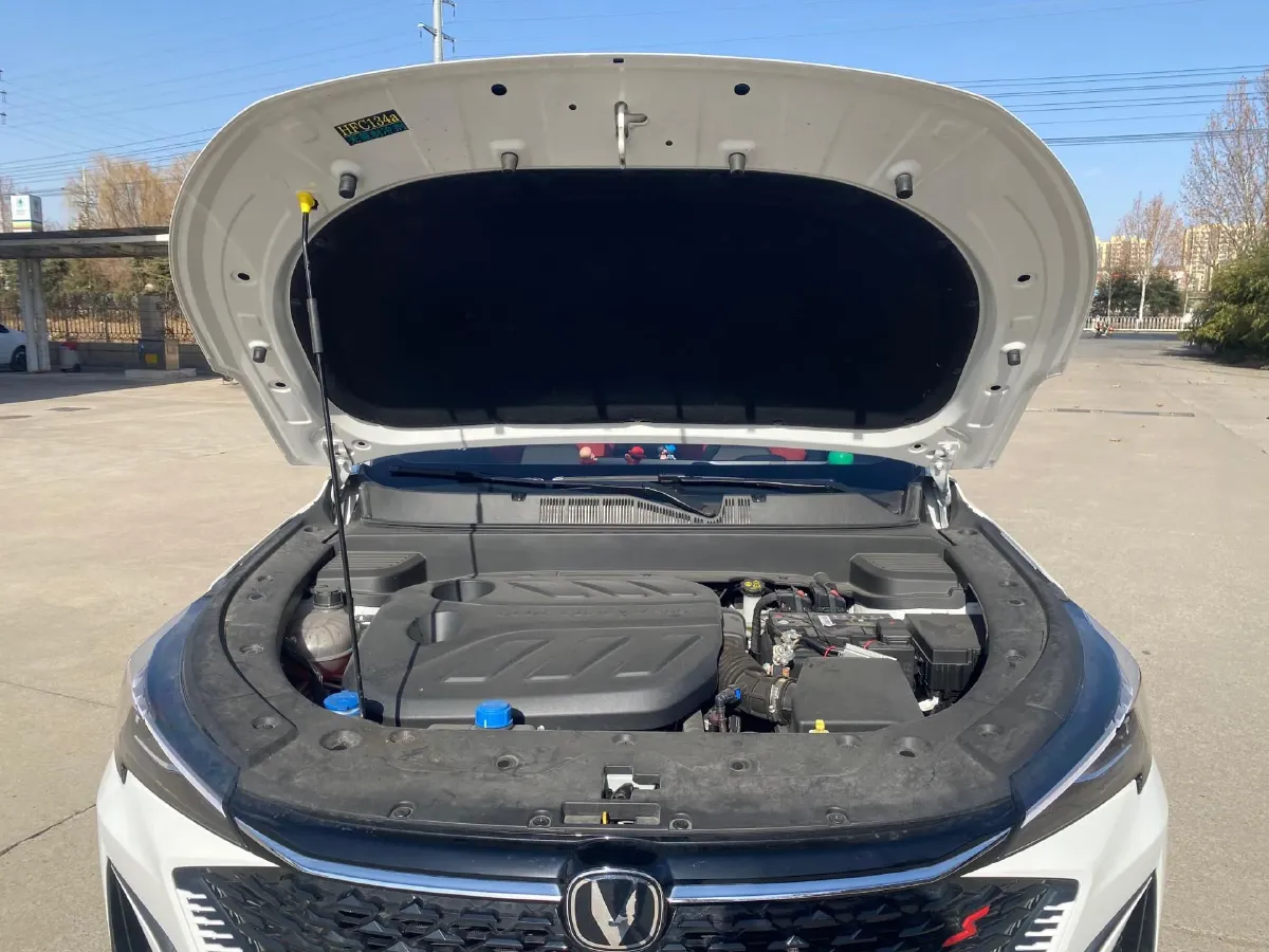 2024 ChangAn X5 PLUS 1.5T 188HP L4 7DCT,autocango,china used car exporter,china ev exporter,chinese used car exporter,chinese used ev exporter