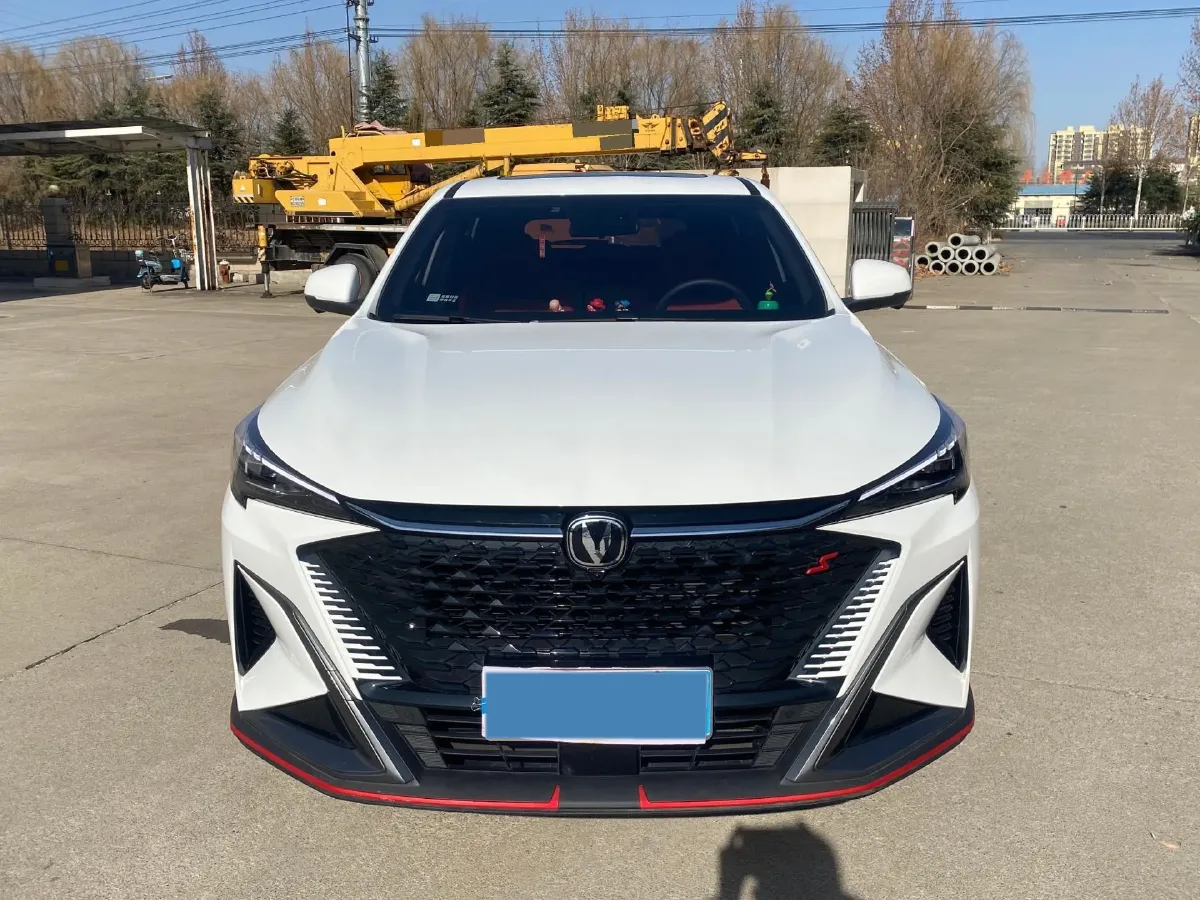 2024 ChangAn X5 PLUS 1.5T 188HP L4 7DCT,autocango,china used car exporter,china ev exporter,chinese used car exporter,chinese used ev exporter