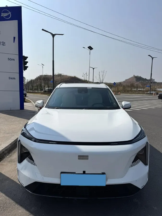 2023 Geely Galaxy L7 1.5T 163HP L4 3DHT PHEV 18.7KWH,autocango,china used car exporter,china ev exporter,chinese used car exporter,chinese used ev exporter