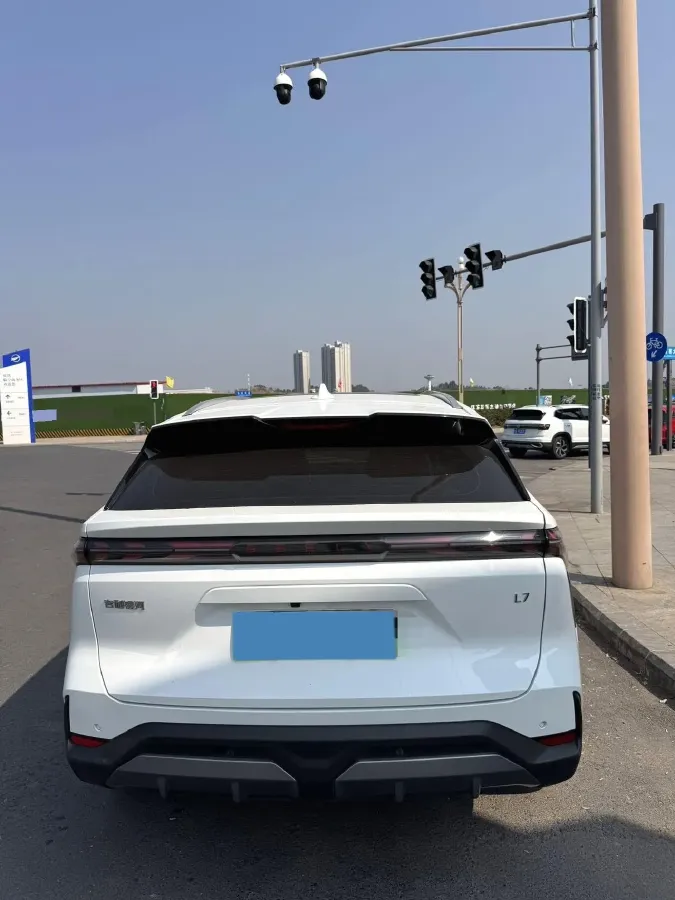 2023 Geely Galaxy L7 1.5T 163HP L4 3DHT PHEV 18.7KWH,autocango,china used car exporter,china ev exporter,chinese used car exporter,chinese used ev exporter