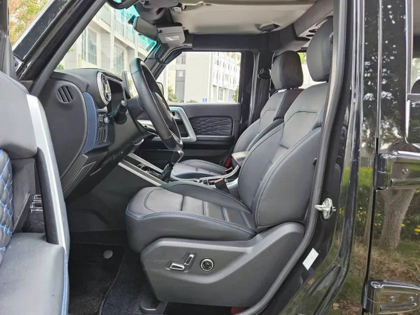 2018 Beijing BJ40 2.0T 204HP L4 5MT,autocango,china used car exporter,china ev exporter,chinese used car exporter,chinese used ev exporter