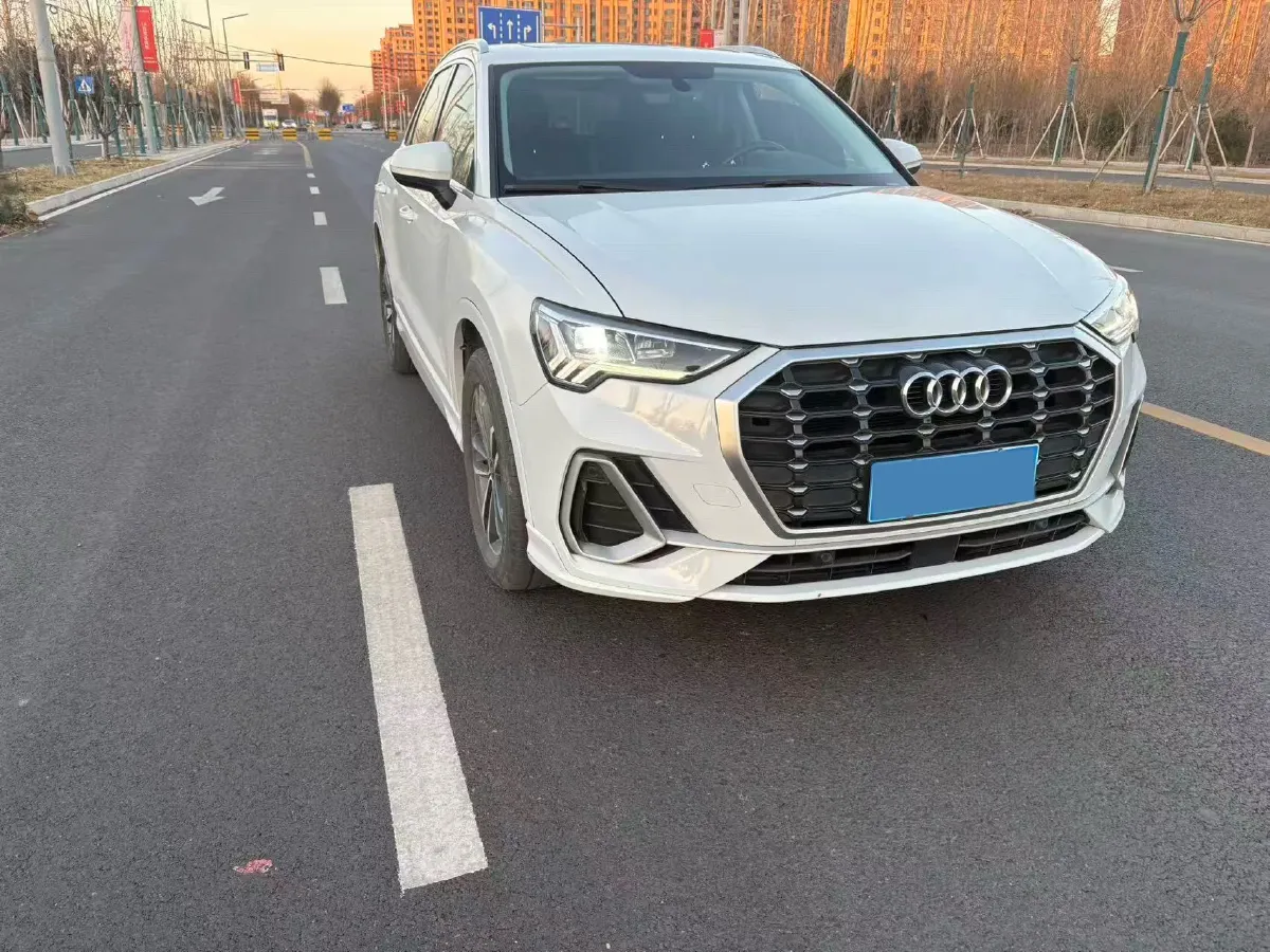 2022 Audi Q3 1.4T 150HP L4 7DCT,autocango,china used car exporter,china ev exporter,chinese used car exporter,chinese used ev exporter