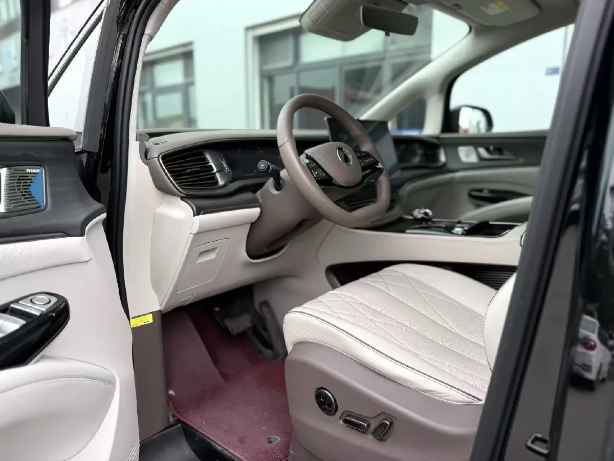 2022 Mercedes-Benz GLC Class 2.0T 197HP L4 9AT,autocango,china used car exporter,china ev exporter,chinese used car exporter,chinese used ev exporter