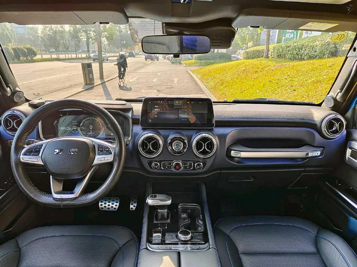 2021 Beijing BJ40 2.0T 163HP L4 8AT,autocango,china used car exporter,china ev exporter,chinese used car exporter,chinese used ev exporter