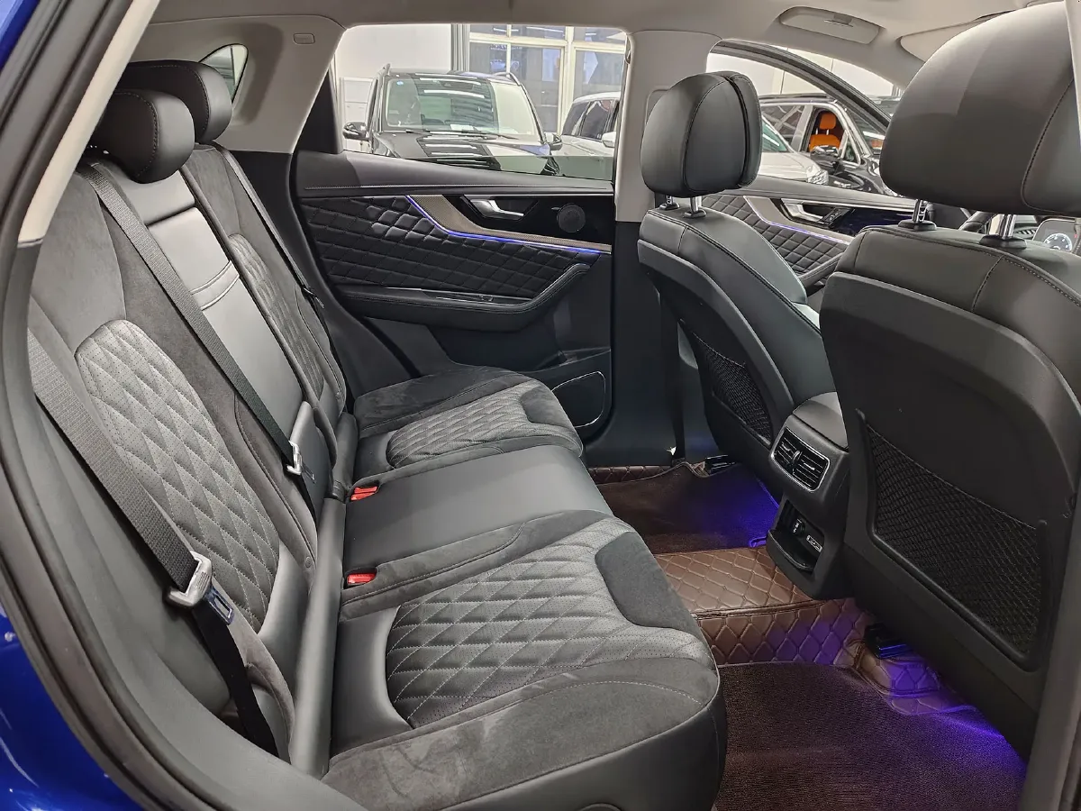 2019 HongQi HS5 2.0T 224HP L4 6AT,autocango,china used car exporter,china ev exporter,chinese used car exporter,chinese used ev exporter