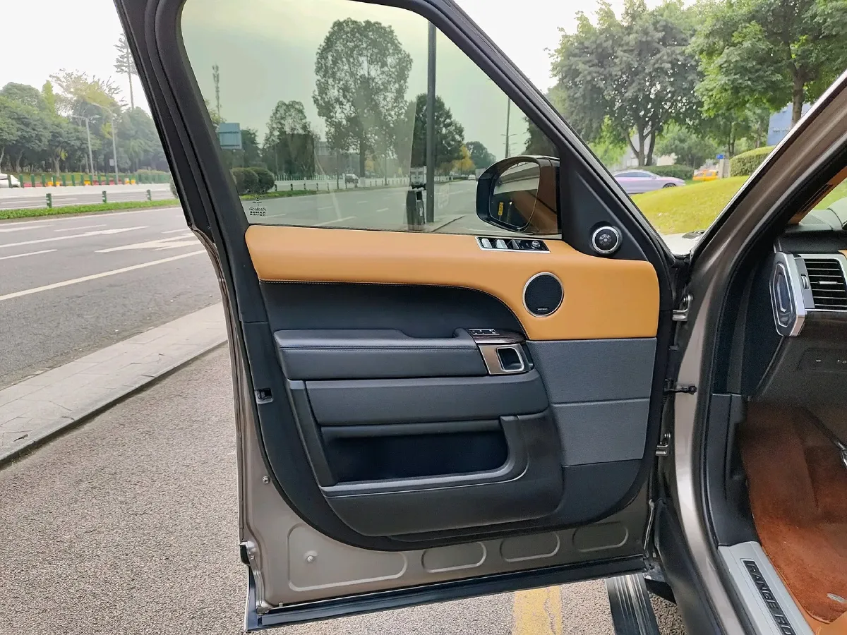 2022 Land Rover Range Rover Sport 3.0T 360HP L6 8AT,autocango,china used car exporter,china ev exporter,chinese used car exporter,chinese used ev exporter