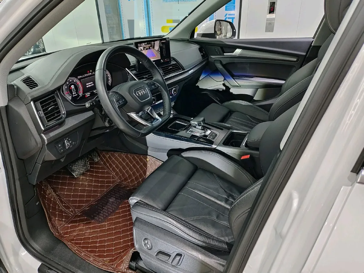 2022 Audi Q5L 2.0T 190HP L4 7DCT,autocango,china used car exporter,china ev exporter,chinese used car exporter,chinese used ev exporter