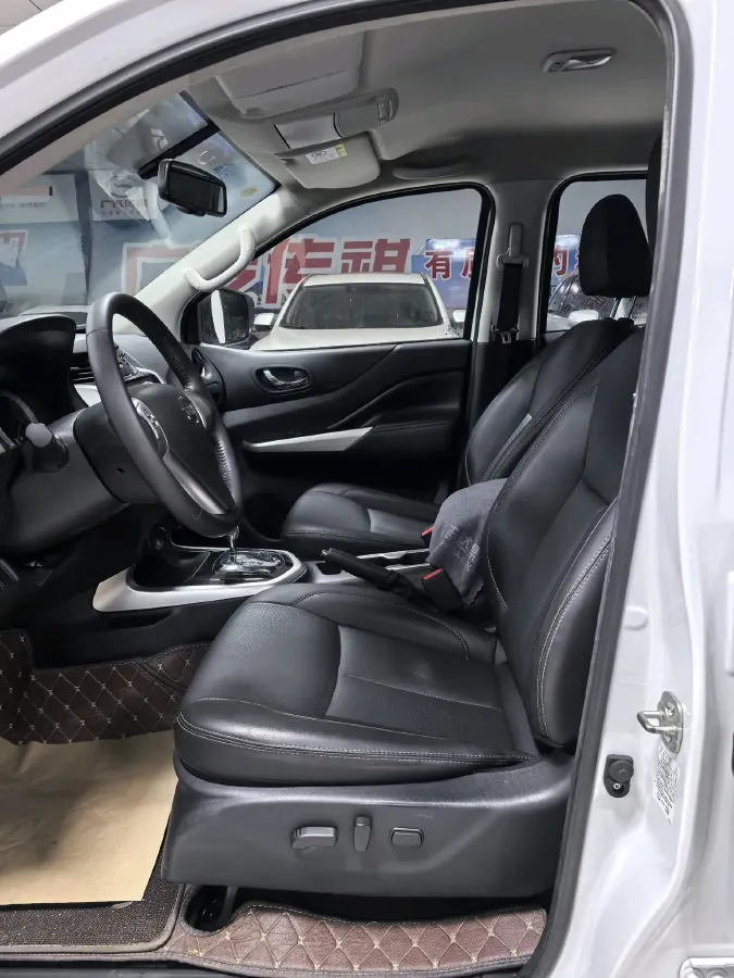 2023 Nissan Navara 2.5L 190HP L4 7AT,autocango,china used car exporter,china ev exporter,chinese used car exporter,chinese used ev exporter