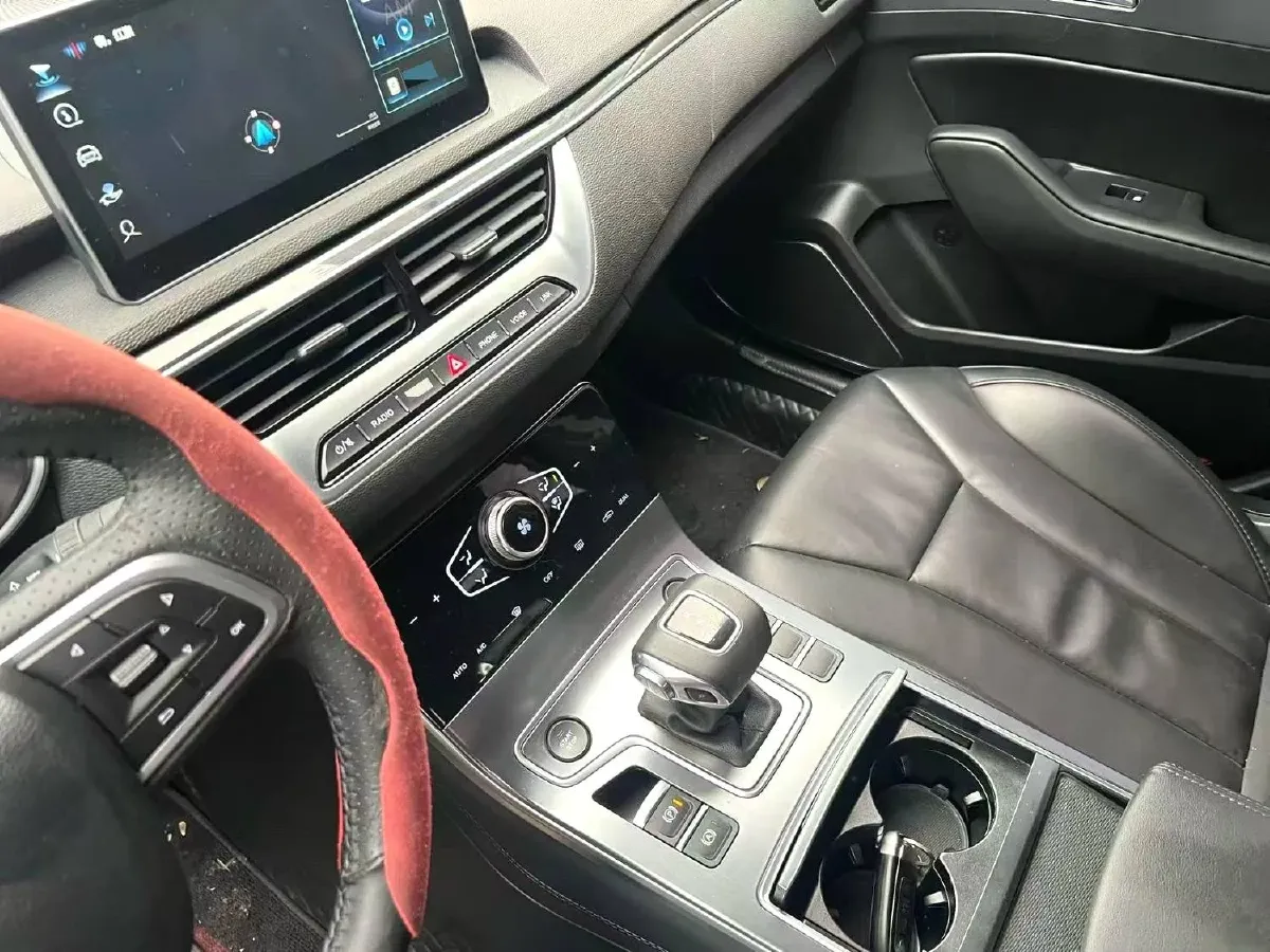 2022 HongQi H5 1.8T 197HP L4 6AT,autocango,china used car exporter,china ev exporter,chinese used car exporter,chinese used ev exporter