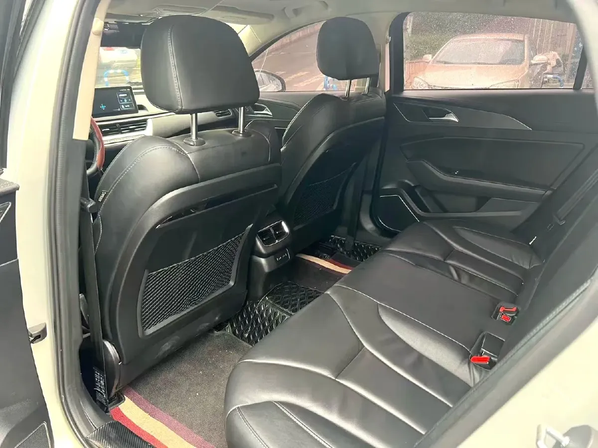 2022 HongQi H5 1.8T 197HP L4 6AT,autocango,china used car exporter,china ev exporter,chinese used car exporter,chinese used ev exporter