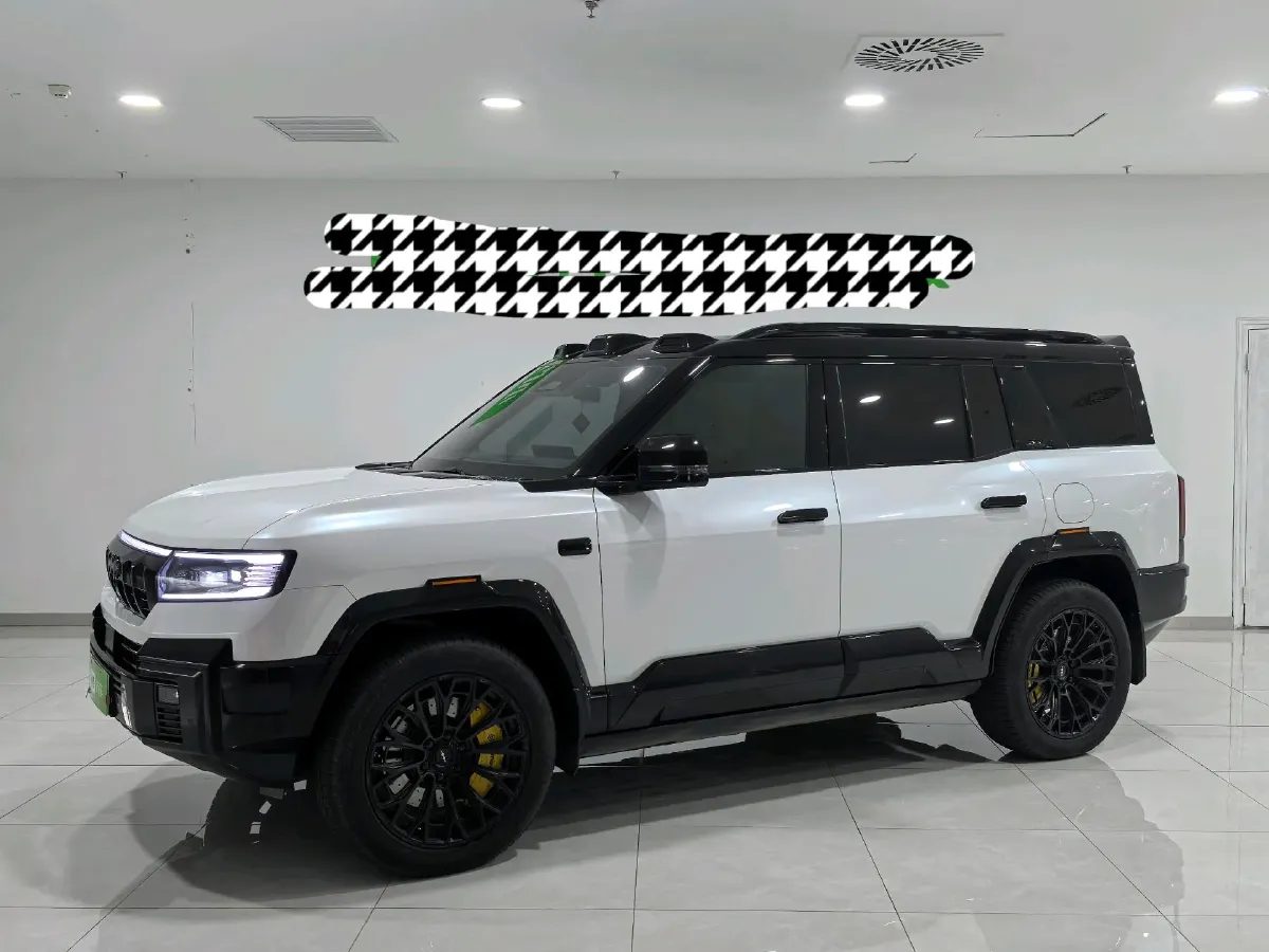 2025 FangChengBao Bao 8 2.0T 245HP L4 E-CVT PHEV 36.8KWH,autocango,china used car exporter,china ev exporter,chinese used car exporter,chinese used ev exporter