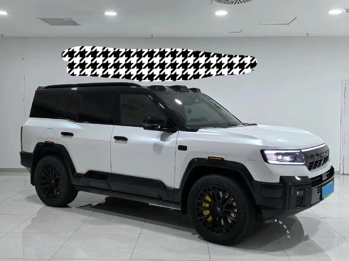 2025 FangChengBao Bao 8 2.0T 245HP L4 E-CVT PHEV 36.8KWH,autocango,china used car exporter,china ev exporter,chinese used car exporter,chinese used ev exporter