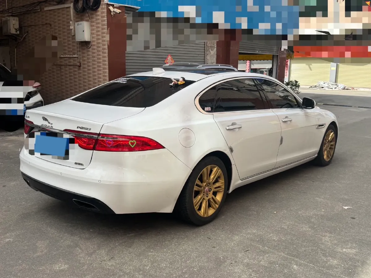 2018 Jaguar XF 2.0T 250HP L4 8AT,autocango,china used car exporter,china ev exporter,chinese used car exporter,chinese used ev exporter
