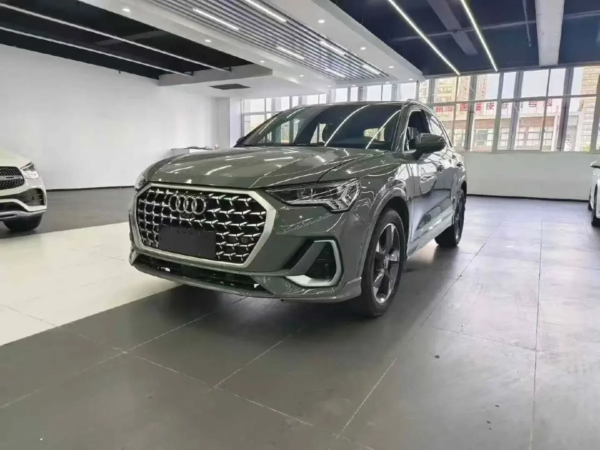 2024 Audi Q3 1.5T 160HP L4 7DCT,autocango,china used car exporter,china ev exporter,chinese used car exporter,chinese used ev exporter