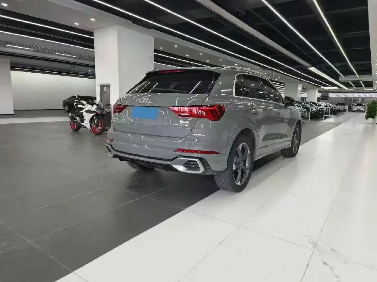 2024 Audi Q3 1.5T 160HP L4 7DCT,autocango,china used car exporter,china ev exporter,chinese used car exporter,chinese used ev exporter