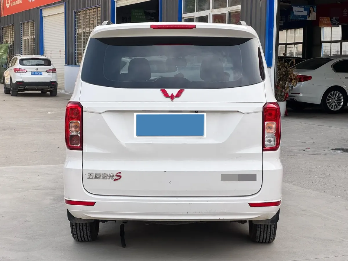 2021 WuLing HongGuang 1.5L 99HP L4 6MT,autocango,china used car exporter,china ev exporter,chinese used car exporter,chinese used ev exporter