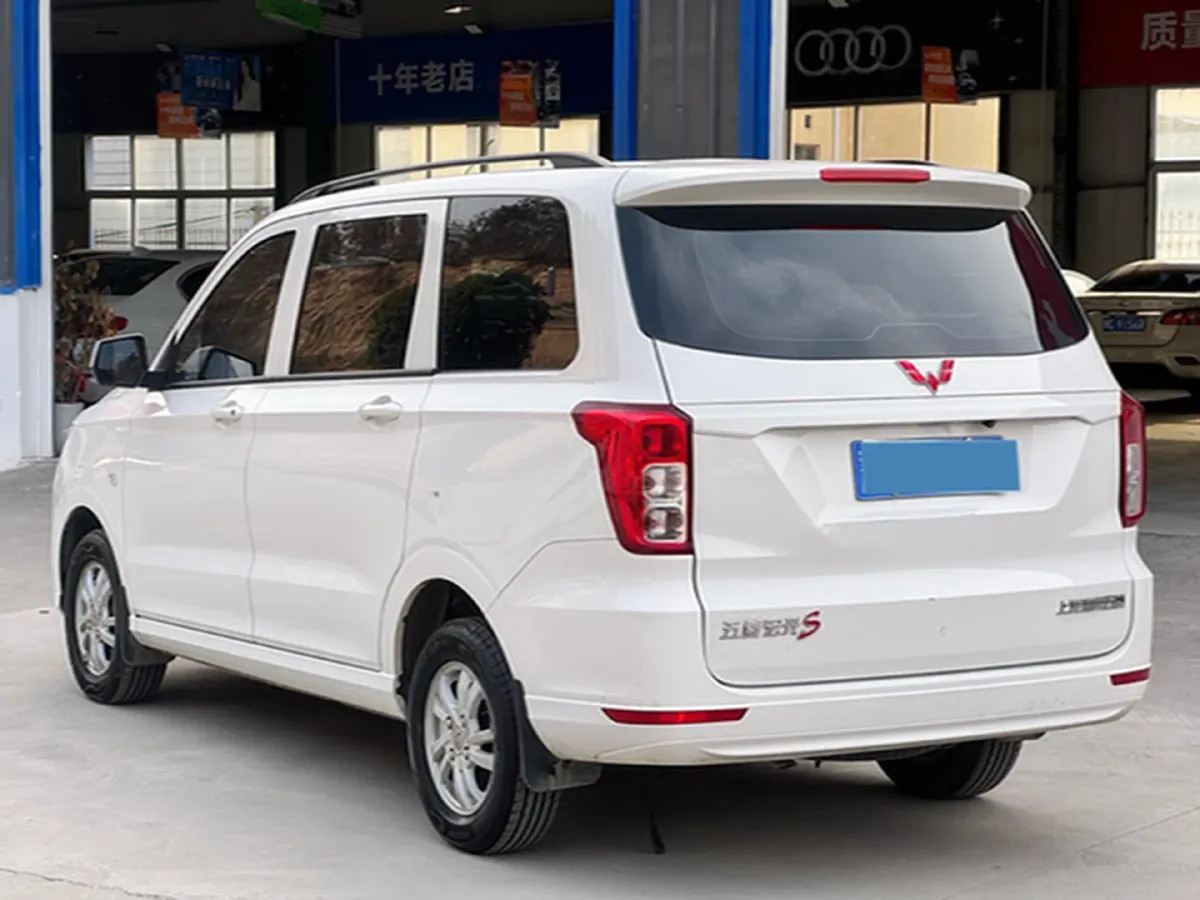 2021 WuLing HongGuang 1.5L 99HP L4 6MT,autocango,china used car exporter,china ev exporter,chinese used car exporter,chinese used ev exporter