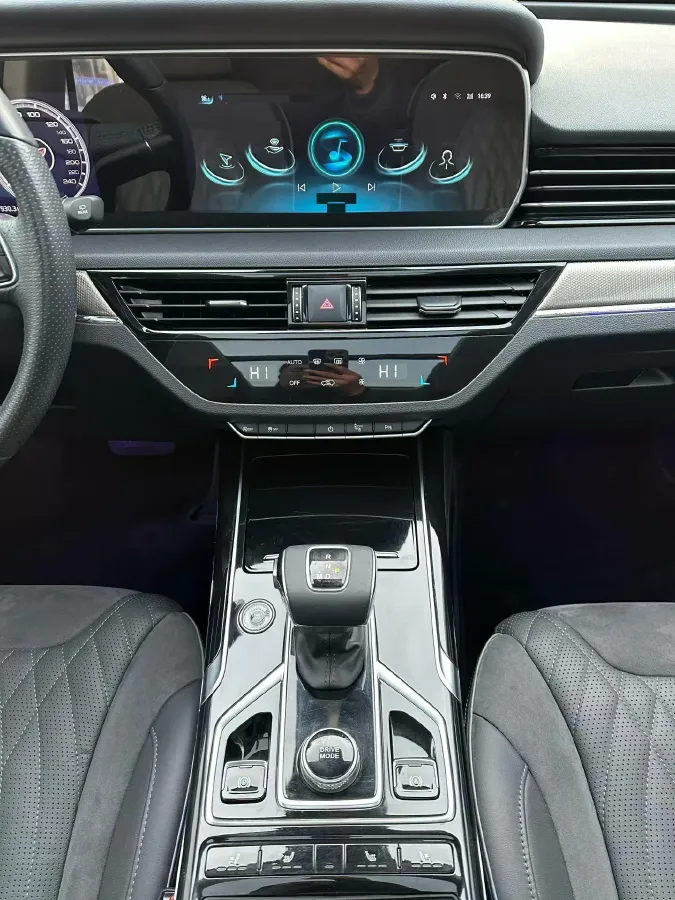 2022 HongQi HS5 2.0T 224HP L4 6AT,autocango,china used car exporter,china ev exporter,chinese used car exporter,chinese used ev exporter