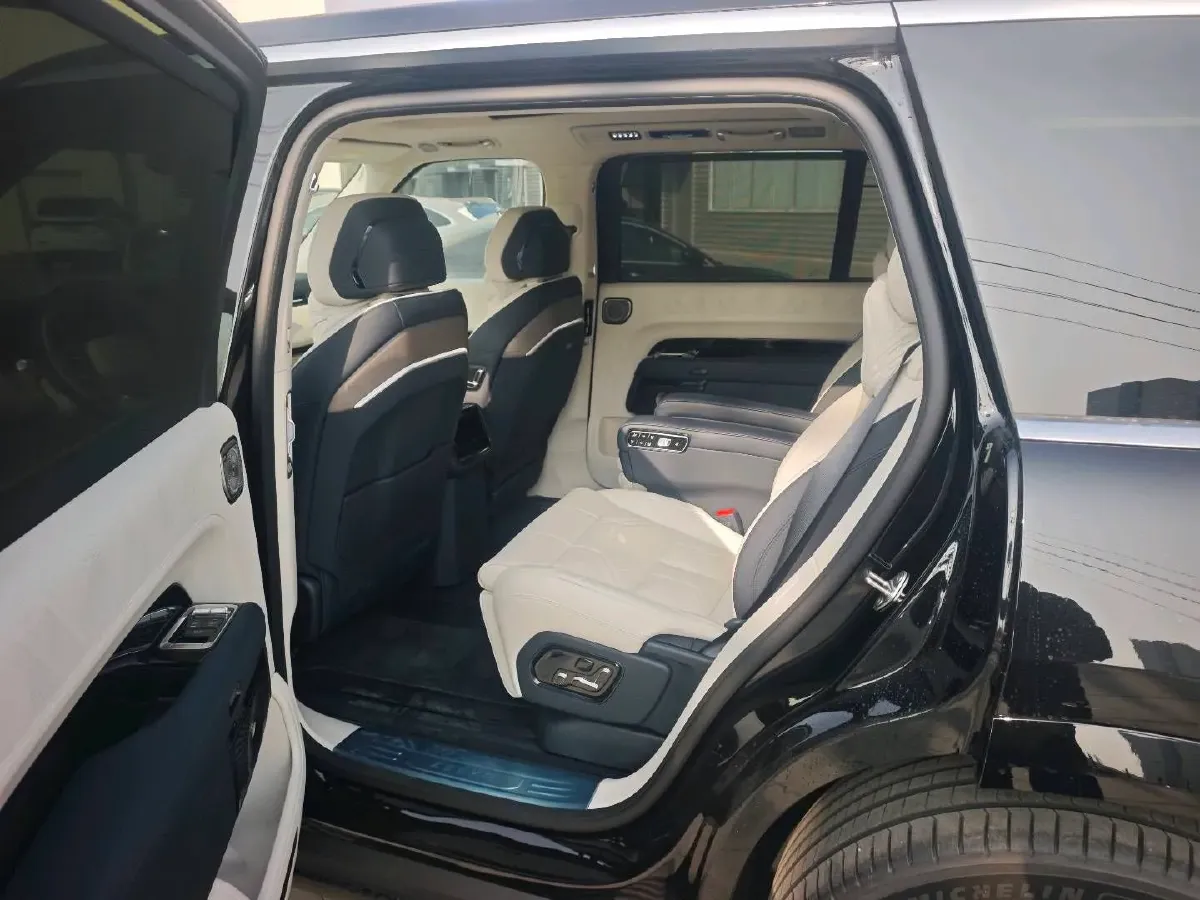 2025 Zeekr 9X 2.0T 279HP L4 1DHT PHEV,autocango,china used car exporter,china ev exporter,chinese used car exporter,chinese used ev exporter