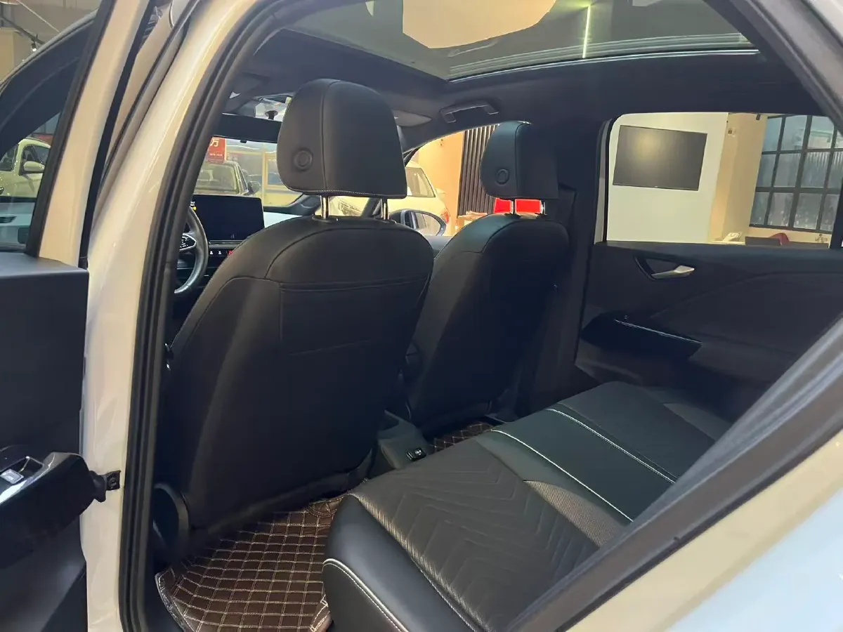 2024 Volkswagen ID.3 BEV 52.8KWH,autocango,china used car exporter,china ev exporter,chinese used car exporter,chinese used ev exporter