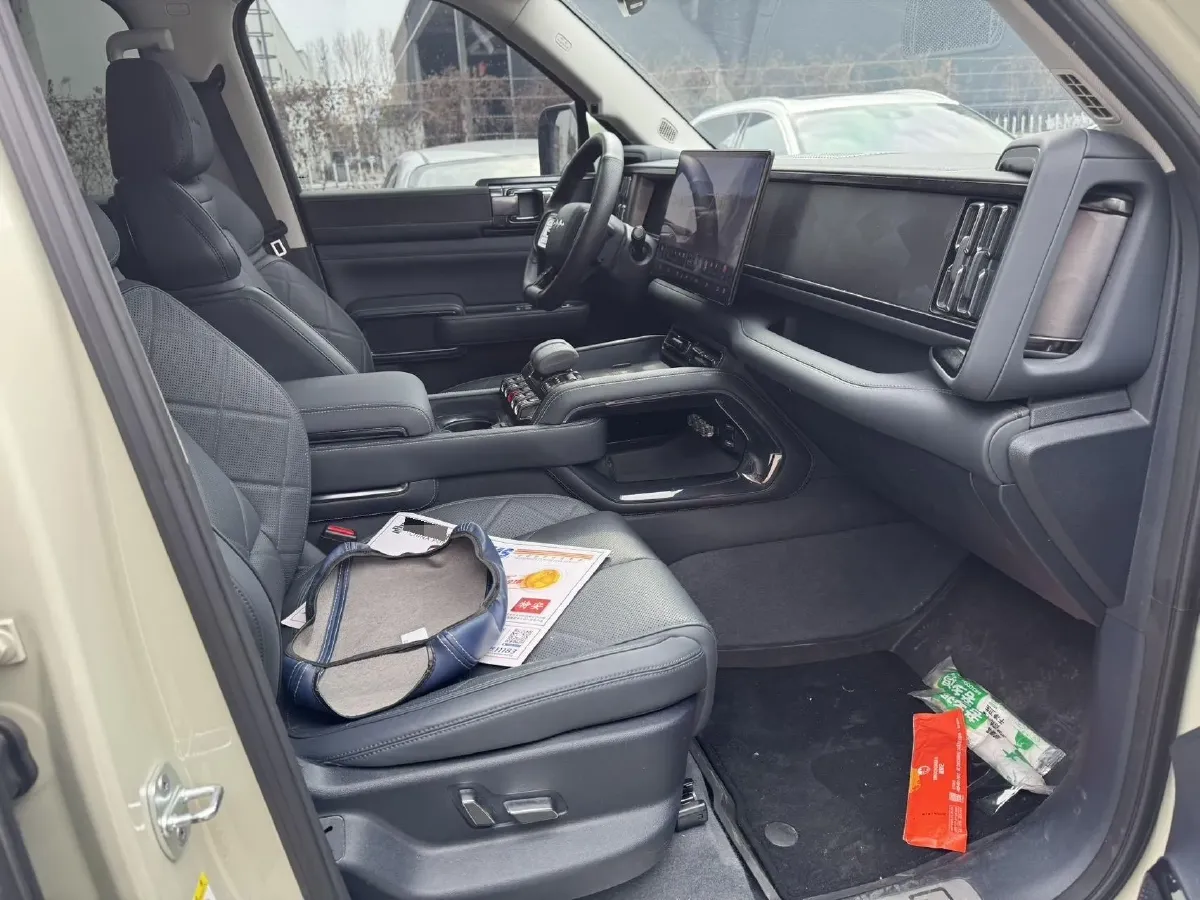 2023 FangChengBao Bao 5 1.5T 194HP L4 E-CVT PHEV 31.8KWH,autocango,china used car exporter,china ev exporter,chinese used car exporter,chinese used ev exporter