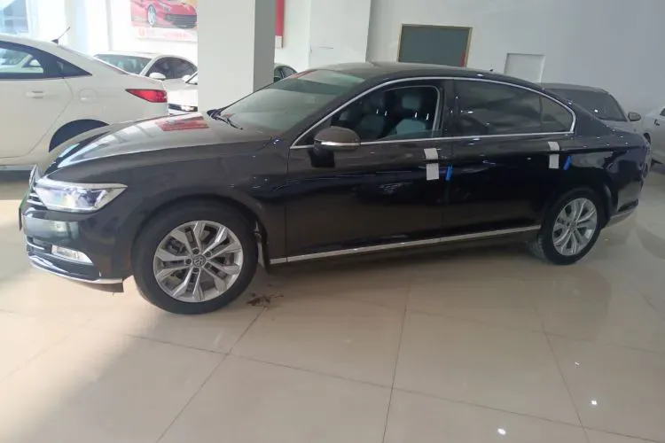 2019 Volkswagen Magotan 2.0T 186HP L4 7DCT,autocango,china used car exporter,china ev exporter,chinese used car exporter,chinese used ev exporter