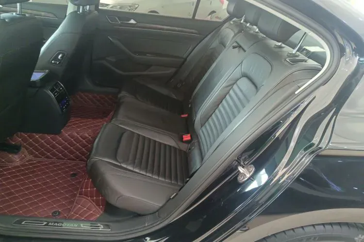 2019 Volkswagen Magotan 2.0T 186HP L4 7DCT,autocango,china used car exporter,china ev exporter,chinese used car exporter,chinese used ev exporter