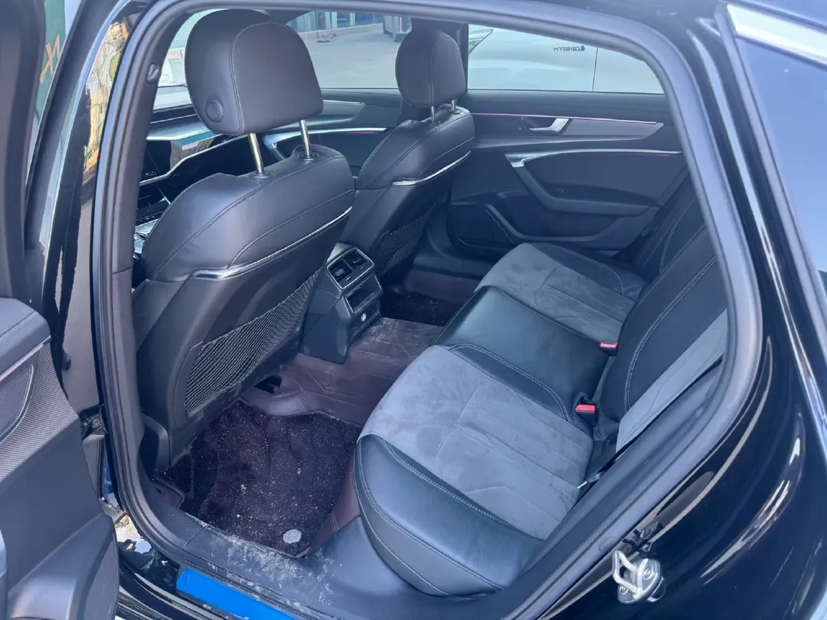 2021 Audi A6L 2.0T 190HP L4 7DCT,autocango,china used car exporter,china ev exporter,chinese used car exporter,chinese used ev exporter