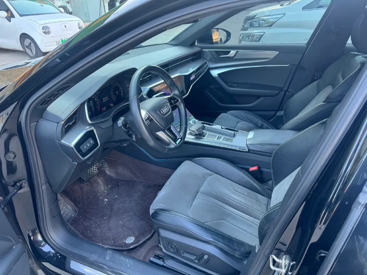2021 Audi A6L 2.0T 190HP L4 7DCT,autocango,china used car exporter,china ev exporter,chinese used car exporter,chinese used ev exporter