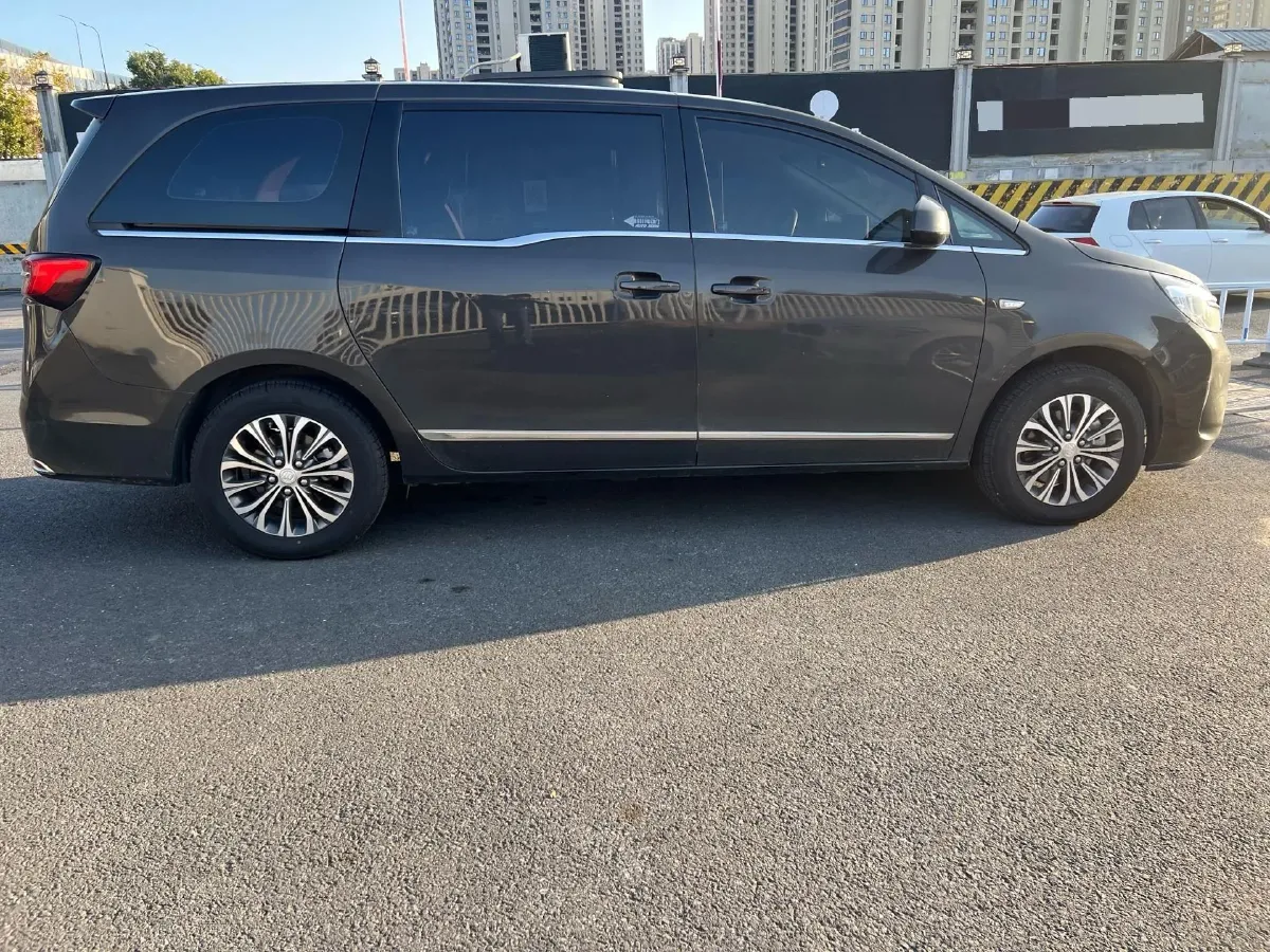 2022 Buick GL8 2.0T 237HP L4 9AT,autocango,china used car exporter,china ev exporter,chinese used car exporter,chinese used ev exporter