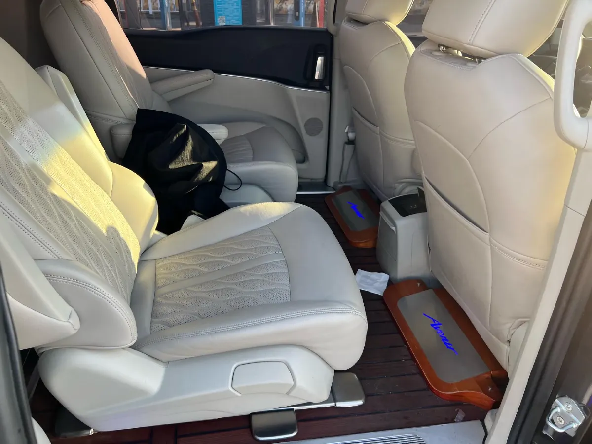 2022 Buick GL8 2.0T 237HP L4 9AT,autocango,china used car exporter,china ev exporter,chinese used car exporter,chinese used ev exporter