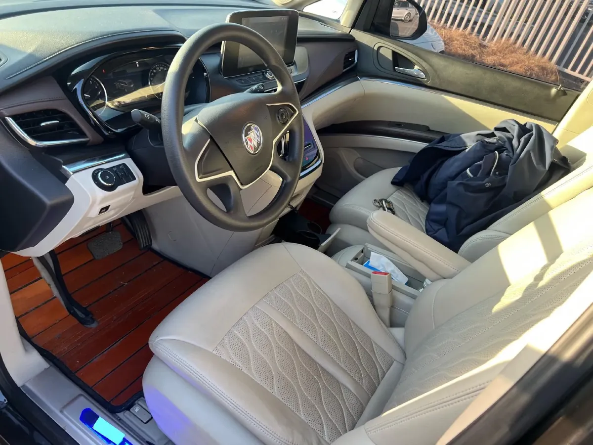 2022 Buick GL8 2.0T 237HP L4 9AT,autocango,china used car exporter,china ev exporter,chinese used car exporter,chinese used ev exporter