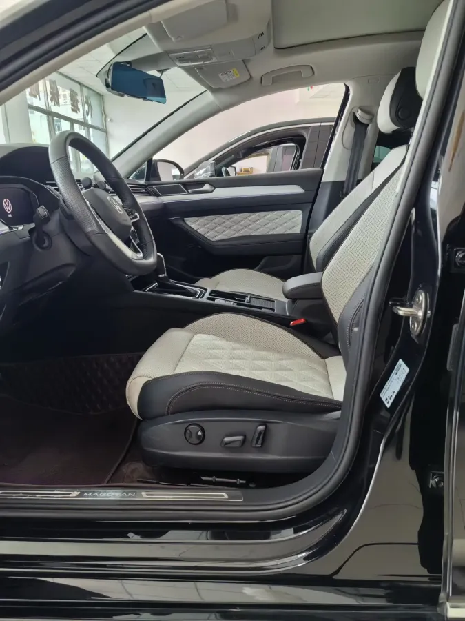 2023 Volkswagen Magotan 2.0T 186HP L4 7DCT,autocango,china used car exporter,china ev exporter,chinese used car exporter,chinese used ev exporter