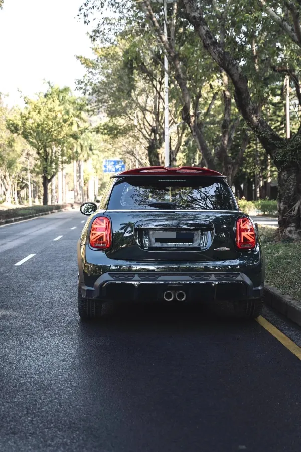 2022 MINI JCW 2.0T 231HP L4 8AT,autocango,china used car exporter,china ev exporter,chinese used car exporter,chinese used ev exporter