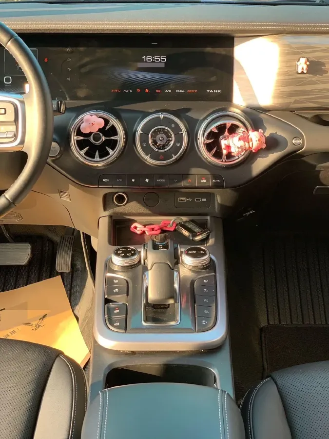 2023 Tank 300 2.0T 227HP L4 8AT,autocango,china used car exporter,china ev exporter,chinese used car exporter,chinese used ev exporter